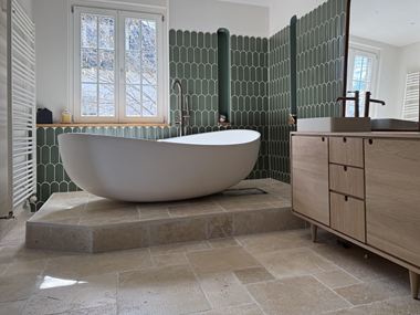 Kundenfoto_Chateau_Beige_Badezimmer