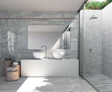 Badezimmer mit Feinsteinzeug-Fliesen Dolomit Silver