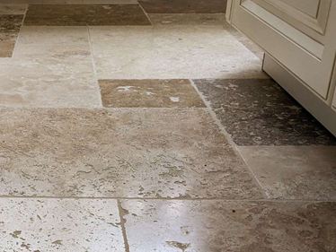 Galerie1_Travertin_Rustic_Kche